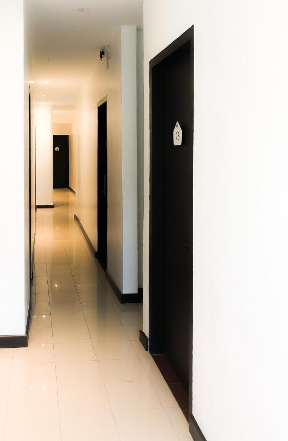 Hako Xpress Tmn Skudai Baru Hotel Luaran gambar